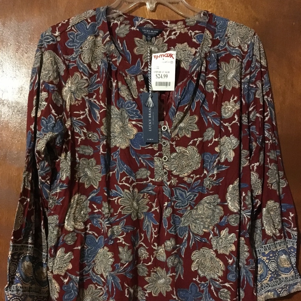 Lucky Brand top